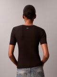 Μαύρο T-Shirt Με Ριπ Ύφασμα Και Slim Γραμμή  Γυναίκα