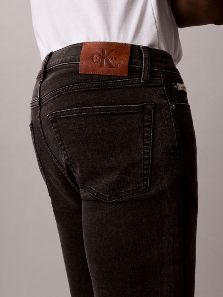 Μαύρο Denim Βερμούδα Με Slim Γραμμή  Άνδρας