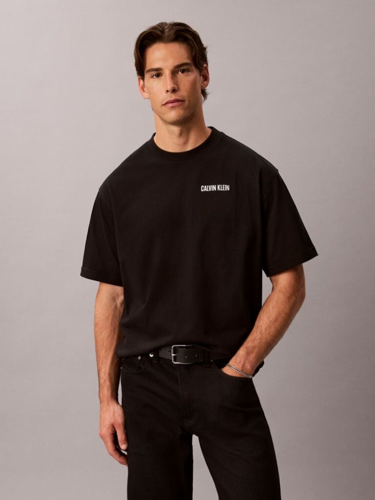 Μαύρο T-shirt Σε Χαλαρή Γραμμή Με Graphic Σχέδιο "Calvins Or Nothing"  Άνδρας