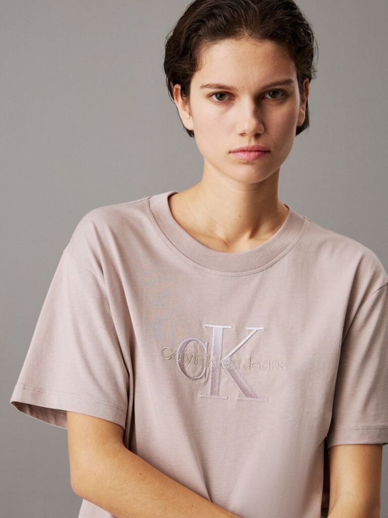 Γκρι T-shirt Με Λογότυπο Σε Άνετη Γραμμή  Γυναίκα