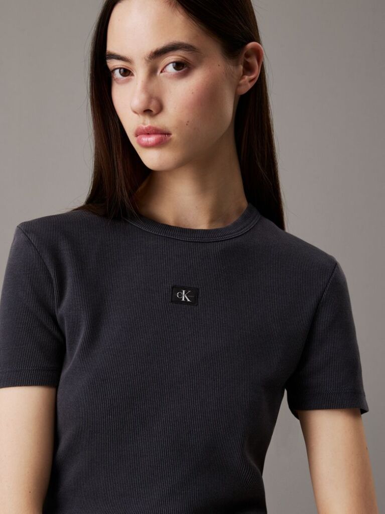 Μαύρο Ριμπ Βαμβακερό T-shirt Σε Slim Γραμμή  Γυναίκα